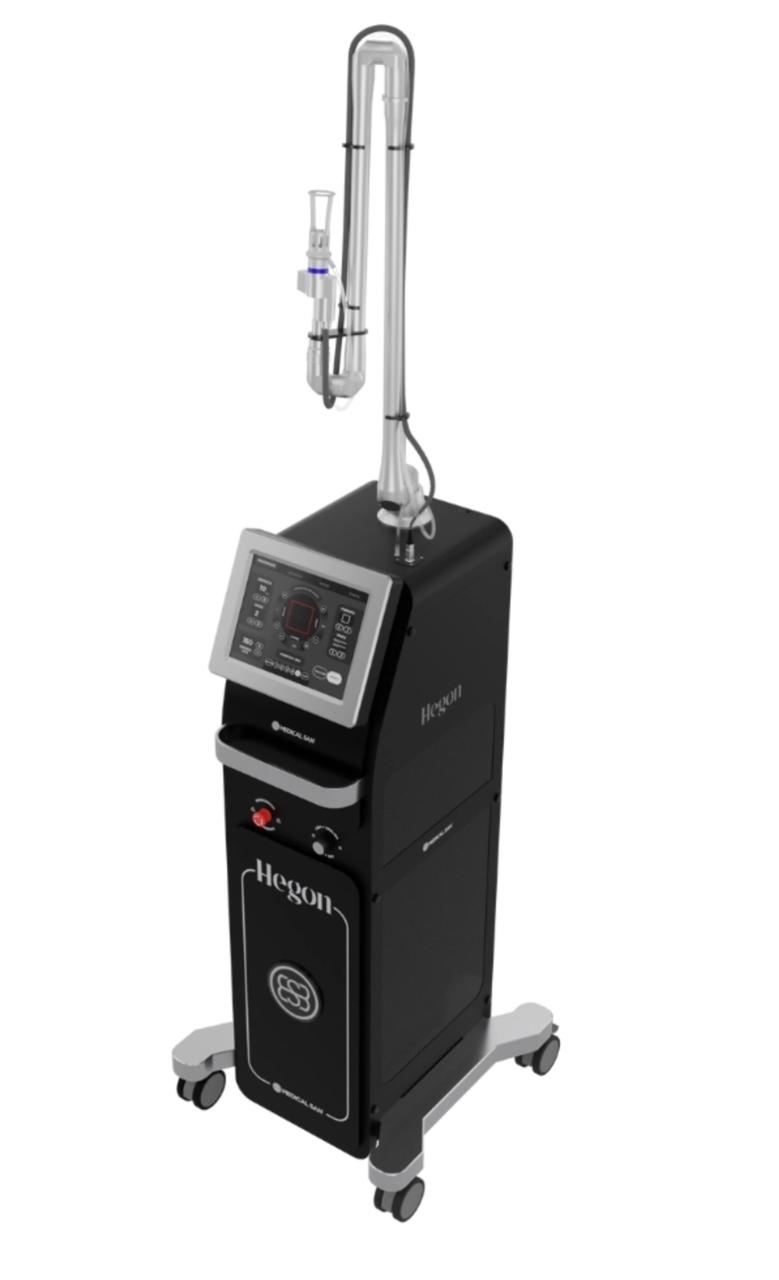 Equipamento CO2 Hegon utilizado no tratamento com Laser de CO2 Fracionado